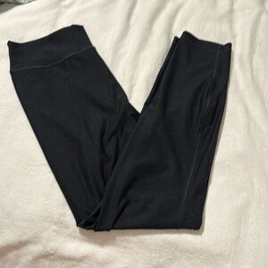 NWOT Old Navy go dry Cloud leggings in black. Size L